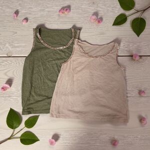 Shein Set of Two Sleeveless Tops in Green and Beige Size S